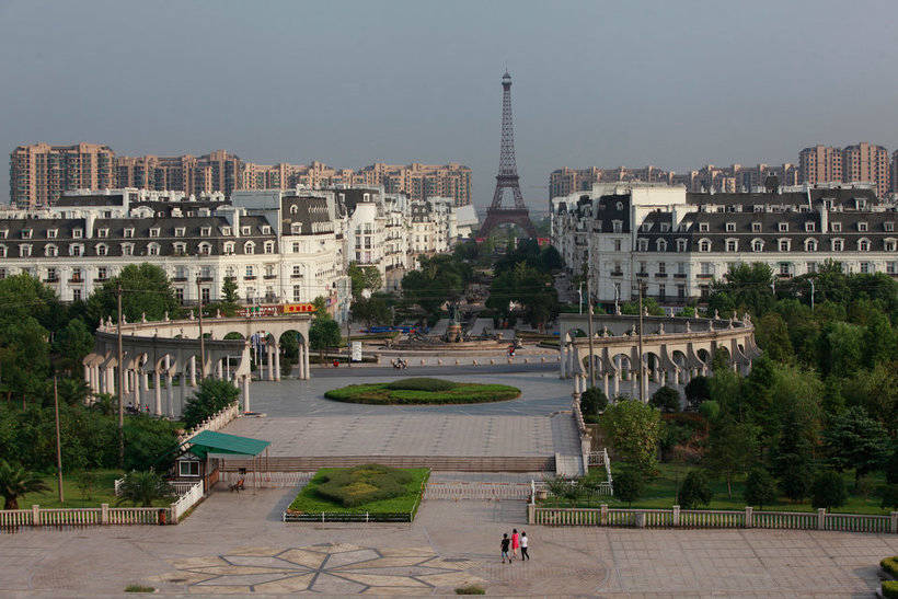 10 знаменитых городов, которые подделал Китай, и как они выглядят на самом деле