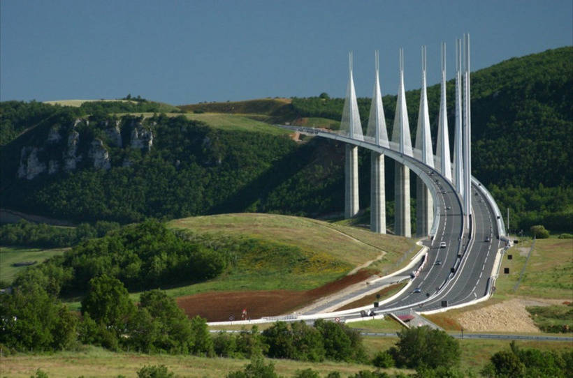 Millau viaduct: the highest bridge in the world that was built in just 3 years