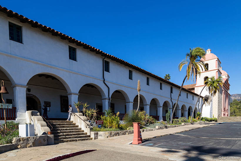 Santa Barbara: a paradise for millionaires or a typical Californian city