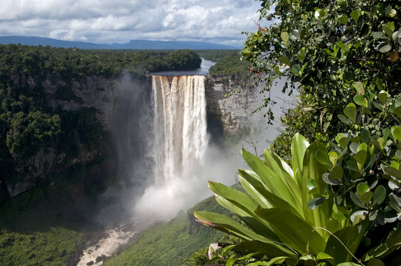 Водопад Кайетур: малоизвестное чудо природы, скрытое в джунглях Гайаны