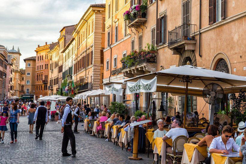 10 Italian habits that should immediately decorate your life