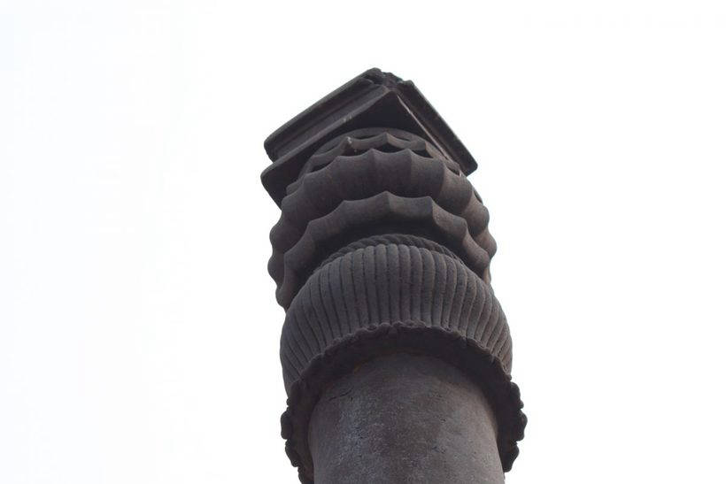 Загадка железной колонны в Дели: почему она не заржавела, ведь ей уже 1600 лет
