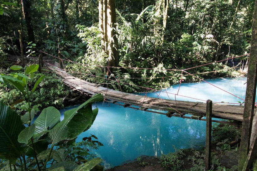Rio Seeleste's Turquoise River: Only recently scientists were able to reveal the secret of its color