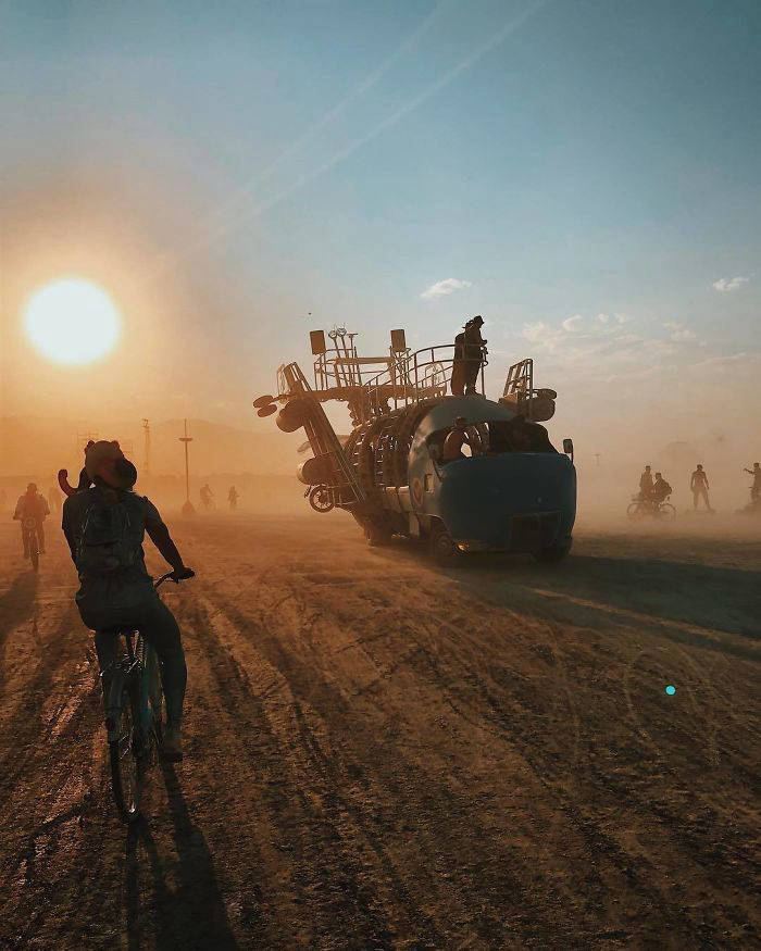 The coolest pictures with a crazy and wonderful festival Burning Man 2018