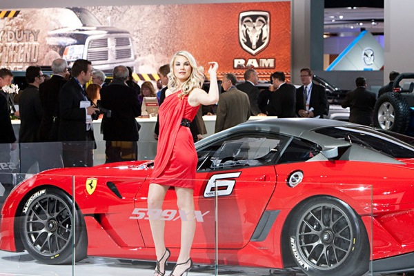 detroit_motor_show_ferrari.jpg