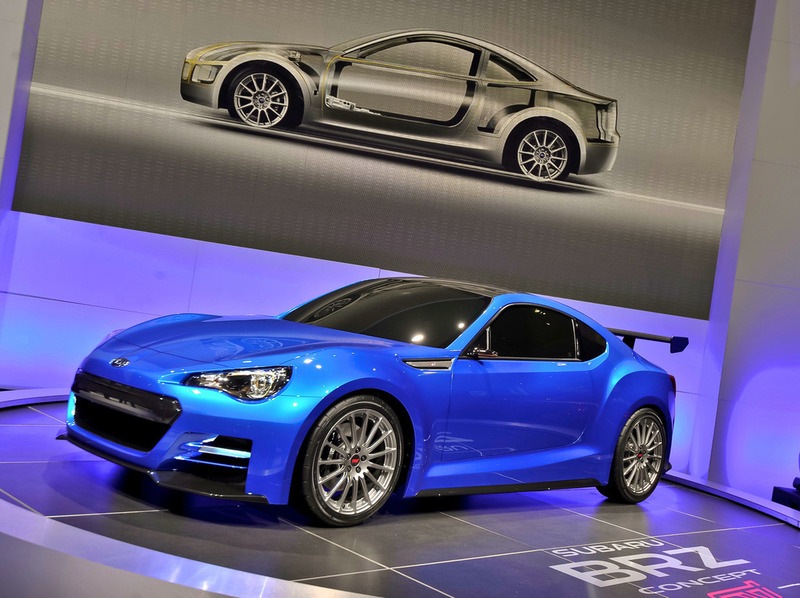 Subaru zaprezentowało „żywy” prototyp swojego samochodu BRZ z napędem na tyły, wersji modelu, którą Subaru rozwija wspólnie z Toyotą. Premiera odbyła się na targach motoryzacyjnych w Los Angeles, a przy projektowaniu konceptu wzięli udział także inżynierzy zespołu STI.</p>