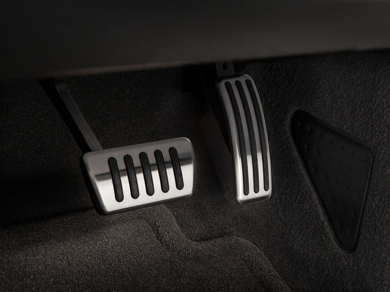 Der Konzern General Motors möchte es allen Besitzern des Cadillac CTS ermöglichen, ihre Fahrzeuge der „aufgeladenen“ Version V ähnlich zu gestalten: Die Marke bietet nun ein neues Optionspaket für Limousine, Kombi und Cabriolet an. Der Preis dieses Pakets beginnt auf dem Markt bei … - 6