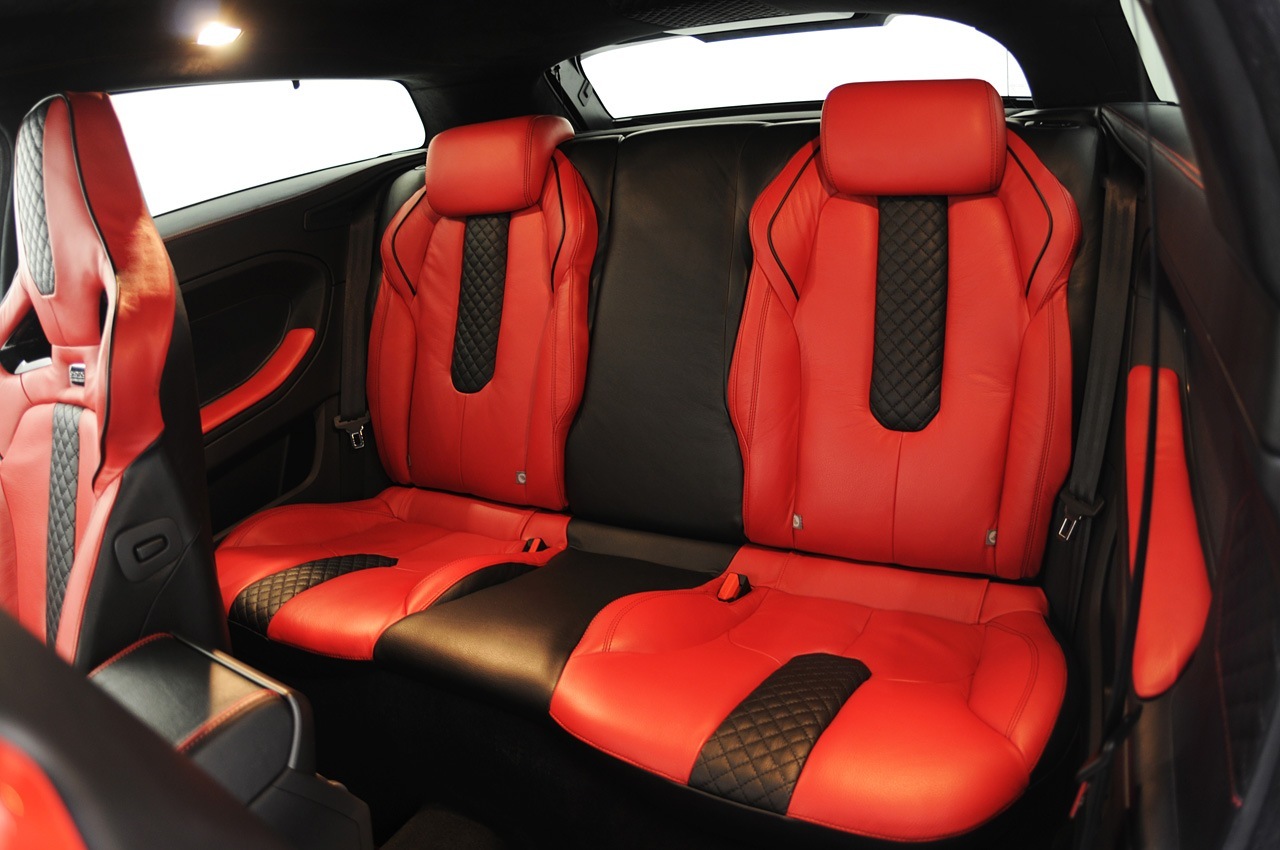 Die Weltpremiere des Range Rover Evoque von Startech fand auf der Dubai Motor Show statt. Während dort das 5-Türer-Modell vorgestellt wurde, zeigte man in Essen die 3-Türer-Version. Der Startech-AeroKit verfeinert das Konzept des von den Briten entwickelten Offroad-Coupés - 7