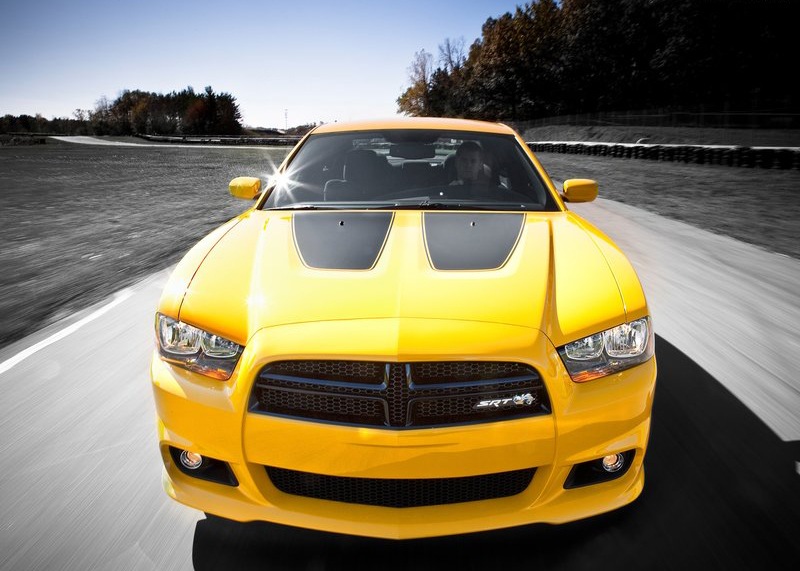 Dodge Charger SRT8 Super Bee является возрождением 1968 Dodge Super Bee. Модель поставляется с эксклюзивными внутренними и внешними назначенями. Автомобиль провел официальный дебют в Лос-Анджелесе, в автосалоне 2011 году - 5