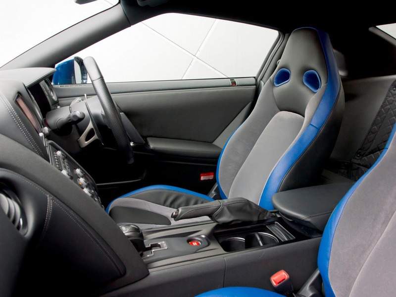 日产继续致力于其超级跑车GT-R的现代化改进。此次,日本厂商宣布推出一款名为Track Pack的特殊套餐,该套餐仅在日本和英国市场出售——也就是在这些车辆的主要销售区域。 - 1