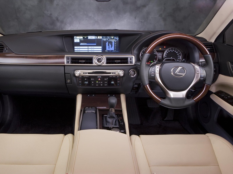 Lexus Announces the Expansion of the New Generation GS Sedan Family. In addition to the current GS350 and GS450h hybrid, a base model equipped with a 2.5-liter V6 engine and a version with a more compact hybrid powertrain will soon be added - 3