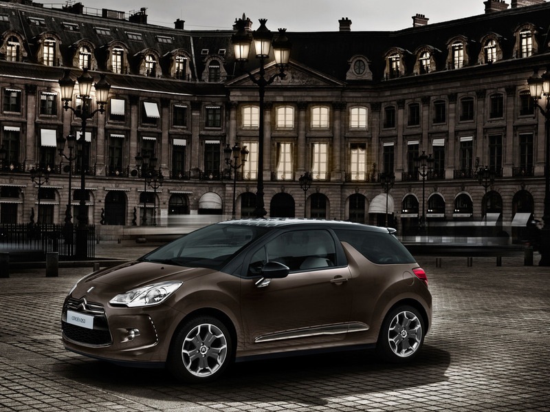 Francuski producent samochodów Citroën ogłosił o nadchodzącym rozpoczęciu sprzedaży specjalnej wersji swojego premium hatchbacka DS3. Seria nazwana Ultra Prestige będzie dostępna do zakupu w styczniu przyszłego roku