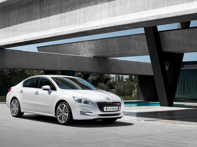 La representación rusa de Peugeot anunció el precio del nuevo modelo 508. El automóvil se venderá a partir de 839,000 rublos. Las ventas comerciales comenzarán el 1 de febrero. La gama de motores incluye dos diésel y dos gasolina. La versión más cara cuesta 1,479,000 rublos.</title>,\n  "home_text": "<p>La versión más costosa del automóvil tendrá un precio de 1,479,000 rublos.</p>