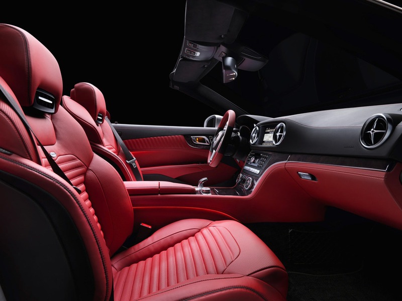 Kaum war das scanierte Bild des Werbeprospekts für die neue Generation des Mercedes-Benz SL auf das Internet gelangt, musste der Hersteller die ersten offiziellen Bilder des zukünftigen Modells veröffentlichen. Wie erwartet,</p>\n  "home_text": "<p>es sieht so aus, als würde der SL sehr dem SLK ähneln. Der SL wird das erste Cabriolet der Marke Mercedes-Benz sein, das über einen nahezu vollständig aus Aluminium gefertigten Karosserie verfügt</p> - 9