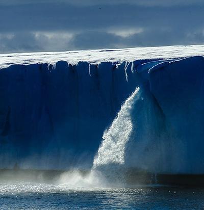 Wielkie wodospady w lodowcach rezerwatu Svalbard - 5