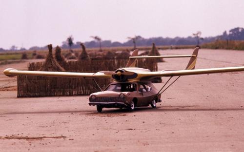 Superautos für HeldenIm Kino benötigen außergewöhnliche Superhelden auch eine entsprechende Umgebung, daher wird einem Menschen mit superhumanen Fähigkeiten immer kein gewöhnliches Auto zur Verfügung gestellt, sondern ausschließlich ein superheldenhaftes - 8
