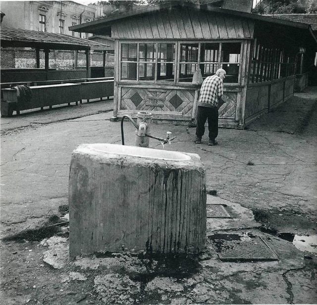 Sowjetische Realität – Eine große Sammlung von Fotografien, die ganz Europa bereiste und in der Sowjetzeit verboten war. Dies war eine der ersten Sammlungen von Fotografien, die die russische Realität darstellten - 7