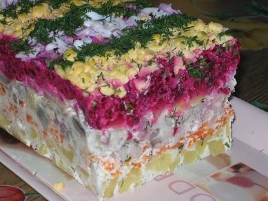 Wer hat den Salat „Kabeljau unter dem Pelz“ erfunden?