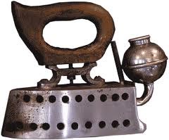 Vor 377 Jahren wurde erstmals schriftlich von einem Bügeleisen die Rede