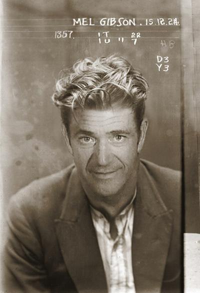 Fotos berühmter Personen im kriminellen Retro-Stil – Der Art-Direktor Michael Jason Enriquez bearbeitet in seiner Freizeit Porträts von Hollywood-Sternen, die einmal mit dem Gesetz in Konflikt geraten sind, im Vintage-Stil, der Pressefotos nachahmt.