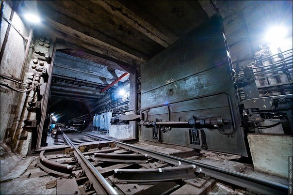 Podróż podziemnymi tunelemi