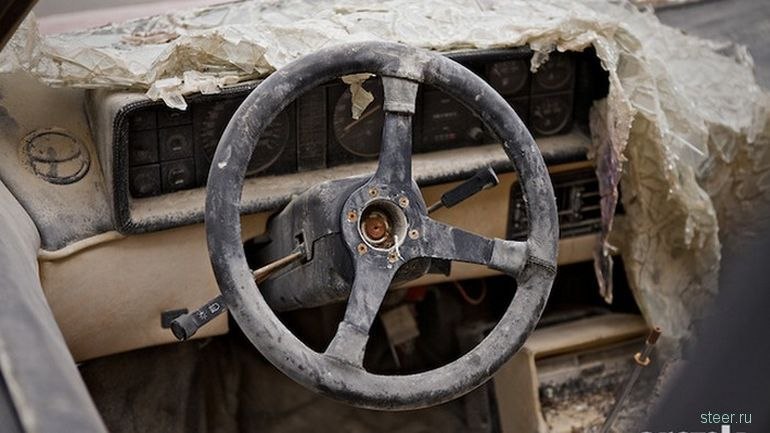 被遗弃在迪拜的法拉利Mondial - 6