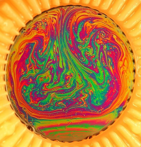 Macroskopia mydełkich bąbelków