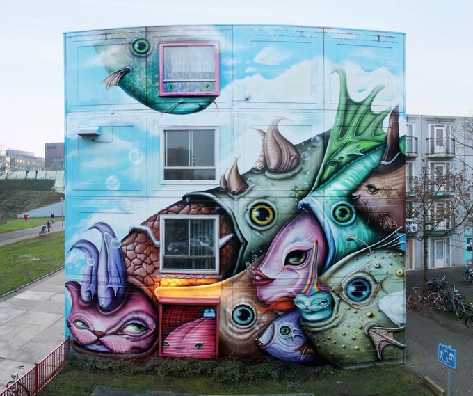 安德烈·穆尼兹·冈萨加（Andre Muniz Gonzaga）是一位巴西街头艺术家。