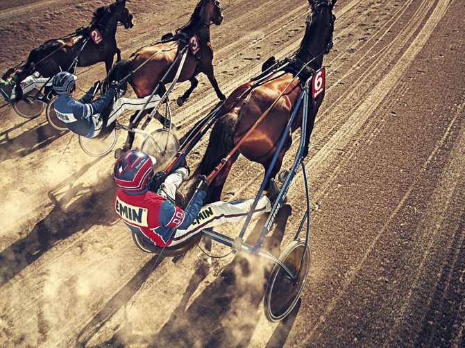 照片中的赛马比赛 - 6