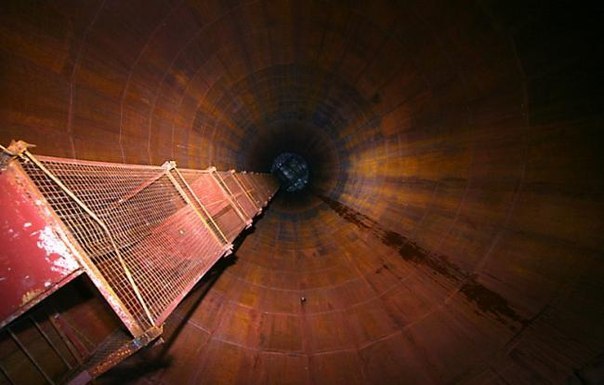 7 merveilles abandonnées de l’URSS  
Après la dissolution de l’URSS, de nombreux sites secrets et des installations non strictement militaires ont été transmis en héritage aux jeunes États qui en sont issus. Certaines économies des nouveaux États-nations étaient tout simplement incapables de assumer les coûts d exploitation et maintenance de ces ultra-secrets complexes. - 6