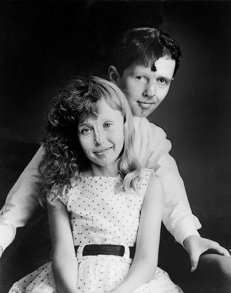 Paradoxically enough, it is a fact: if you put together two halves of photographs taken decades apart, you will notice that people change significantly over time, yet they also remain somewhat unchanged in certain aspects.