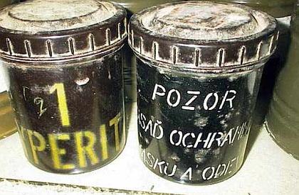 96 Jahre vorher, während des Ersten Weltkriegs, wurde zum ersten Mal chemische Waffe eingesetzt – das giftige Gas Yperit.