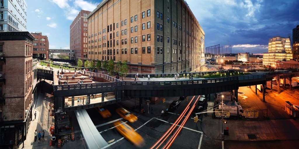 Фотограф Stephen Wilkes соединил дневные и ночные кадры городов в своей серии работ под названием "Day to Night"