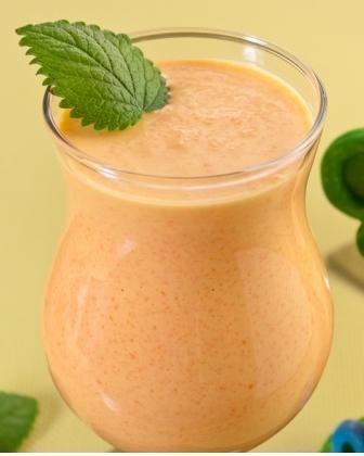 Cóctel de leche y zanahoria