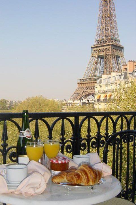 Завтрак в Париже