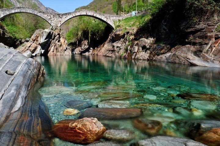 Кристально чистая река Верзаска