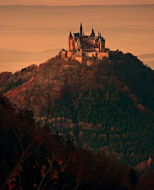 Замок Гогенцоллерн в Штутгарте, Германия