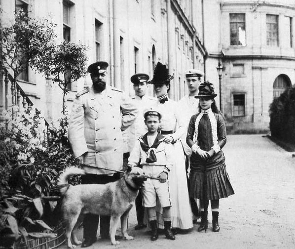 Zusammenstöße mit dem Zarensschienenzug
Kollisionen mit dem kaiserlichen Eisenbahnzug - 3