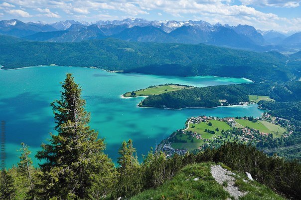 Vista al lago Walchensee, Baviera