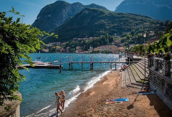 На узбережжі озера Комо