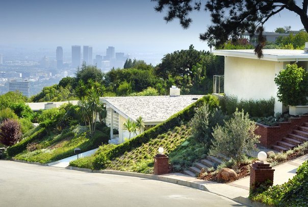 En la calle de Los Ángeles, Estado de California
