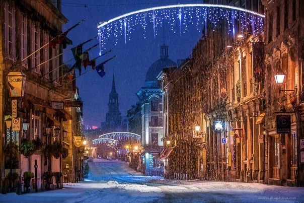 蒙特利尔街上的冬天