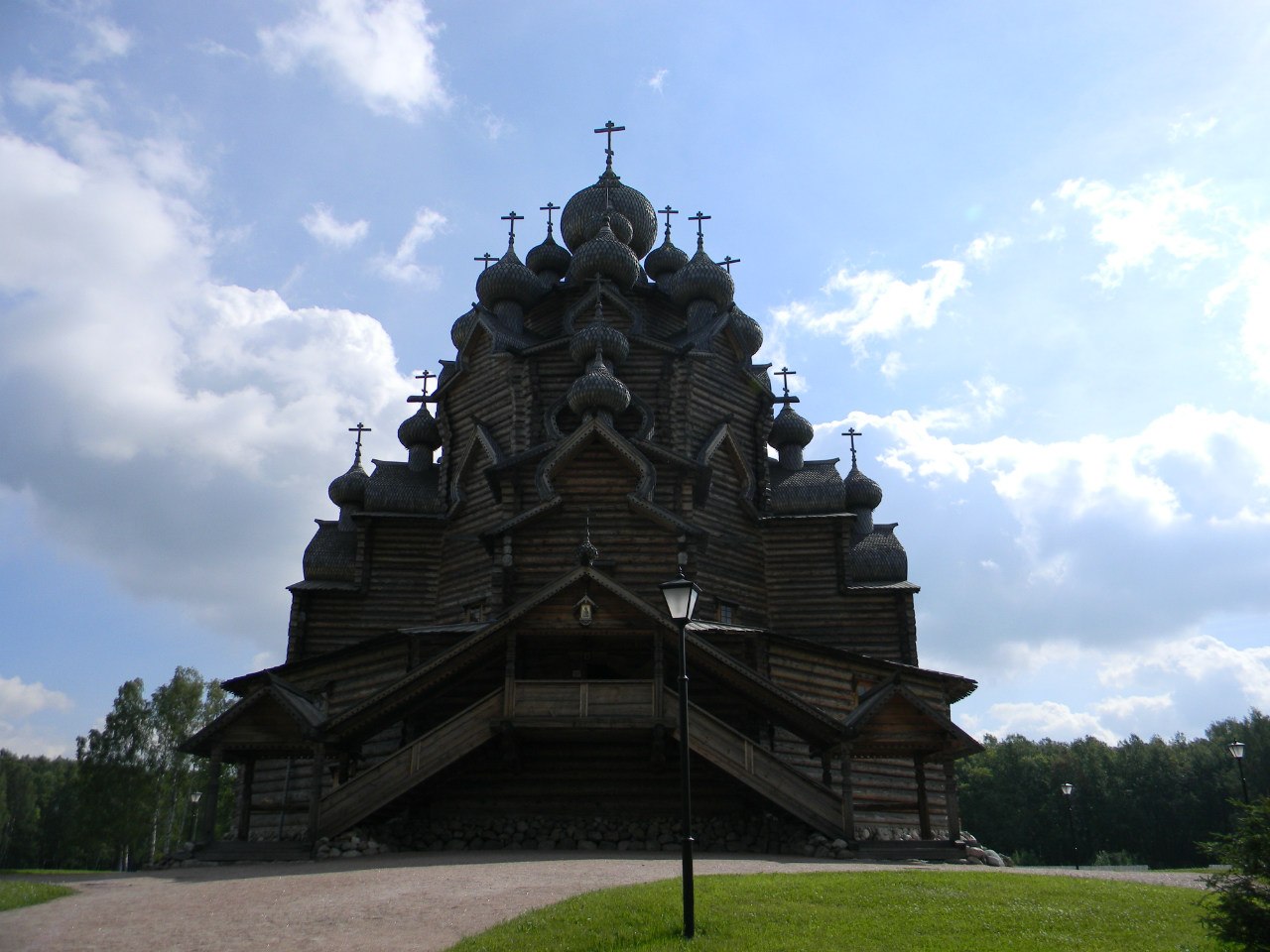 中国木构建筑遗产保护园区“博戈斯拉夫卡”，在这里人们重现了独特风格的寺庙、村落和堡垒的典范。 - 5