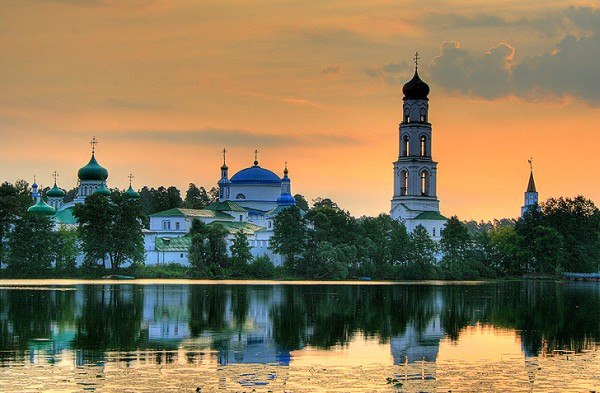 Monasterio de la Virgen María de Raifskoye
