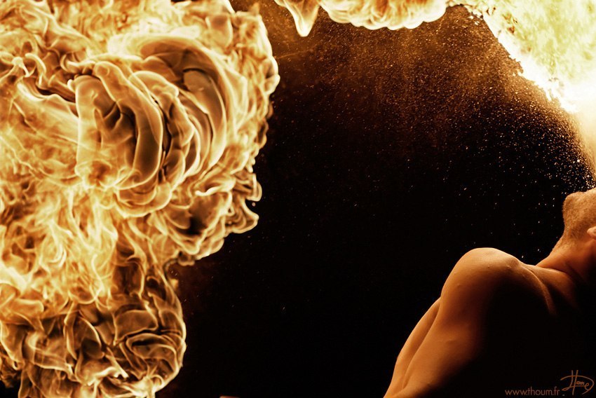 Tom Lacoste se interesa por las aficiones poco convencionales de diversas subculturas. - 5