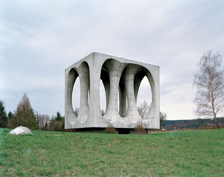 Olvidados monumentos futuristas yugoslavos. - 9
