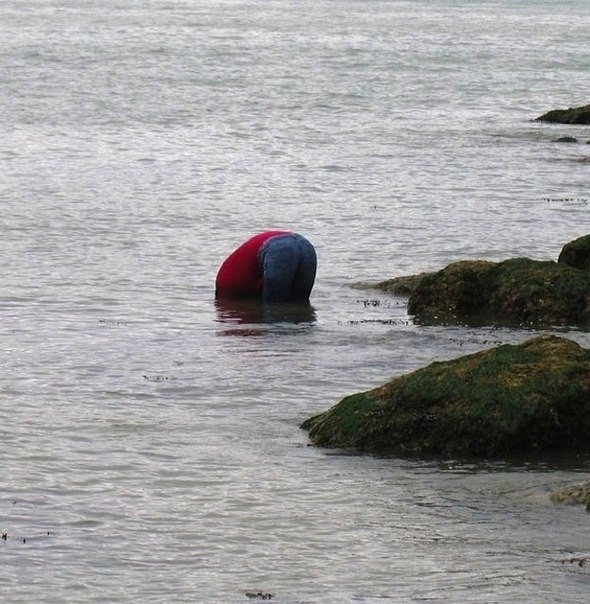 Amerykański artysta Mark Jenkins jest uznawany za prawdziwego „trolla” na świecie sztuki. - 7