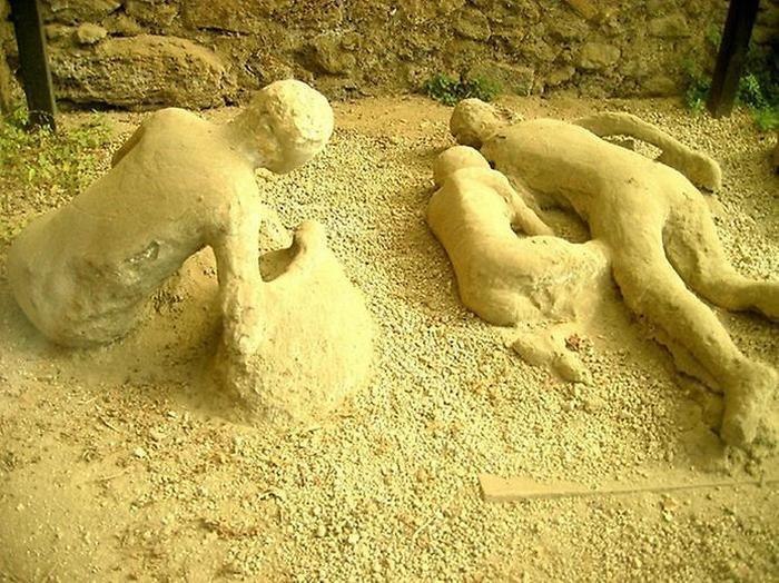 Congelados durante siglos bajo el flujo de lava. - 5