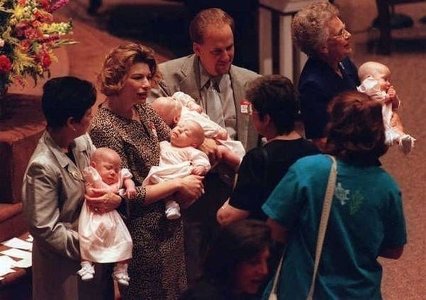 Szczęsna rodzina – cztery córki-bliźniaczki. - 6