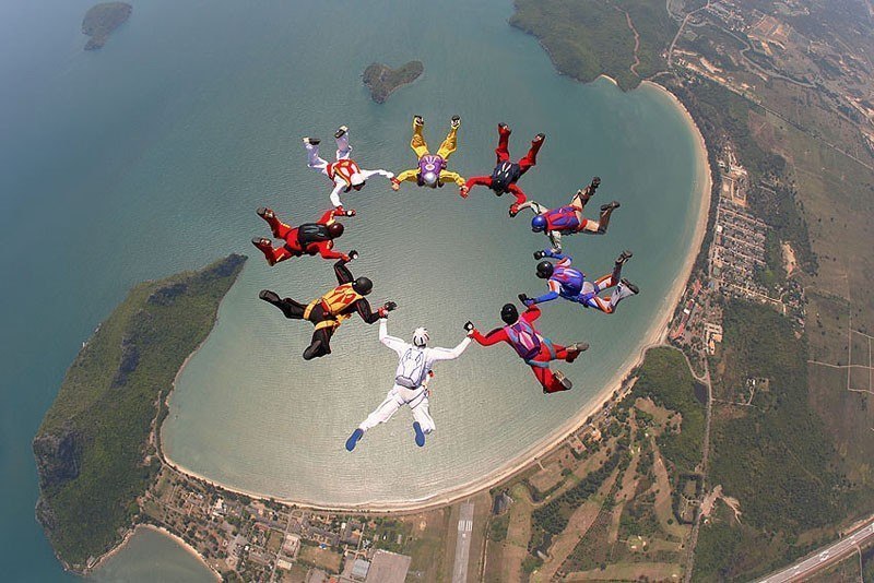 Las figuras más asombrosas en el deporte del paracaidismo. - 9